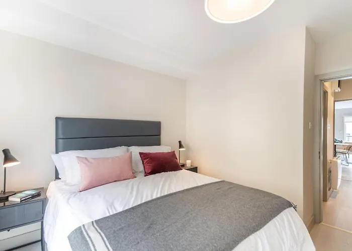 Synergy Montague Street * Дублин